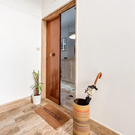 Nada's House - Daire Floransa